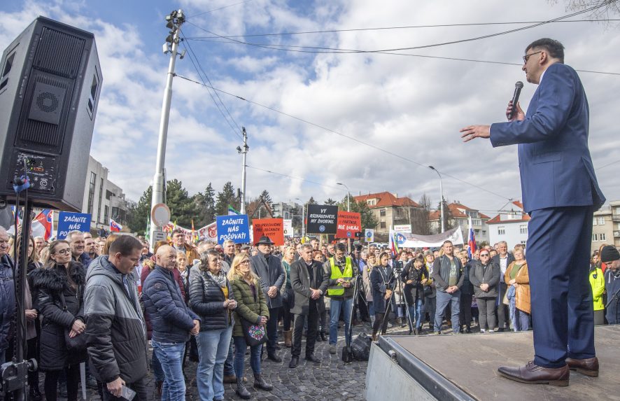Szerdán Pozsonyban tüntetett a Szlovákiai Városok és Falvak Társulása