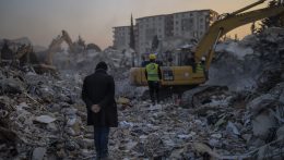 Újabb erős földrengés rázta meg Törökországot