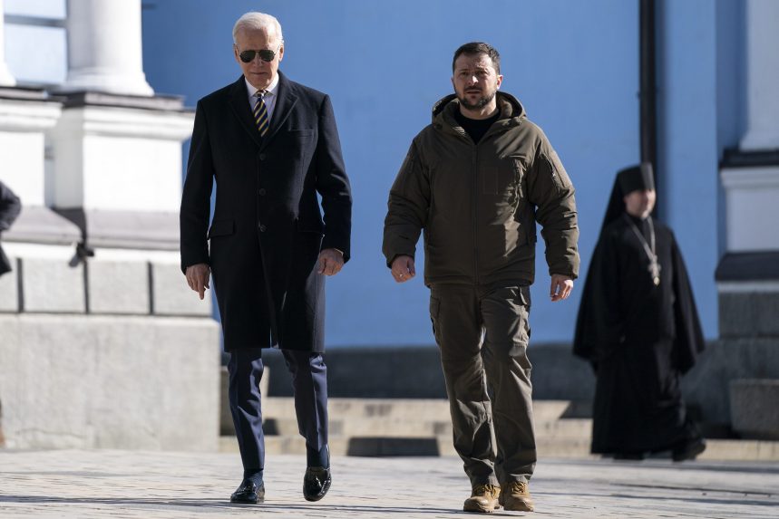 Ukrajnába érkezett Joe Biden amerikai elnök