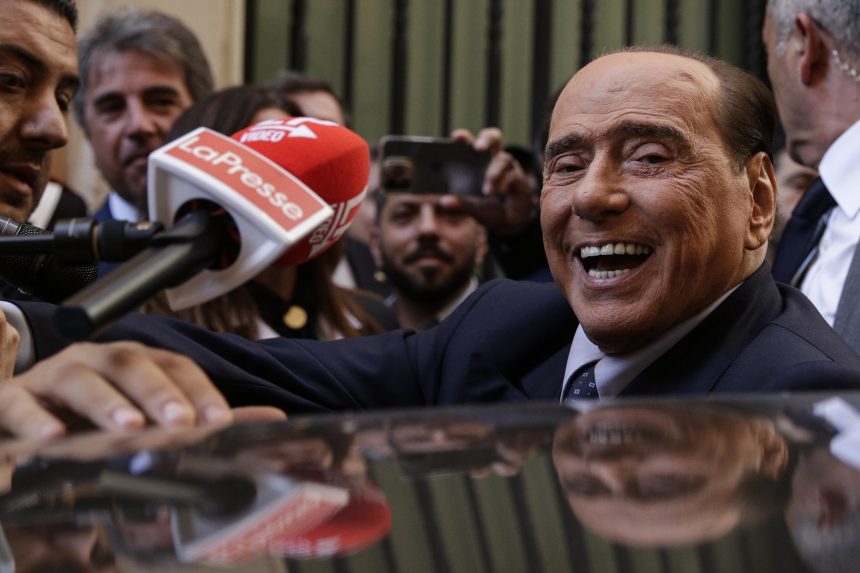 Elhunyt Silvio Berlusconi, volt olasz miniszterelnök