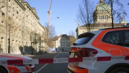 Robbanásveszély miatt ki kellett üríteni a svájci parlamentet