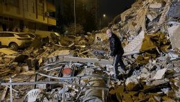Erdogan: Nincsenek szavak a földrengés miatt érzett fájdalmunkra