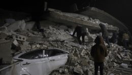 Meghaladta az 1900-at a Törökországot és Szíriát sújtó földrengés halálos áldozatainak száma