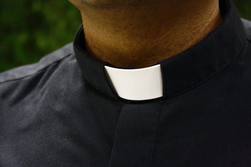 Közel ötezerre tehető a katolikus egyház képviselői által szexuálisan bántalmazott kiskorúak száma Portugáliában