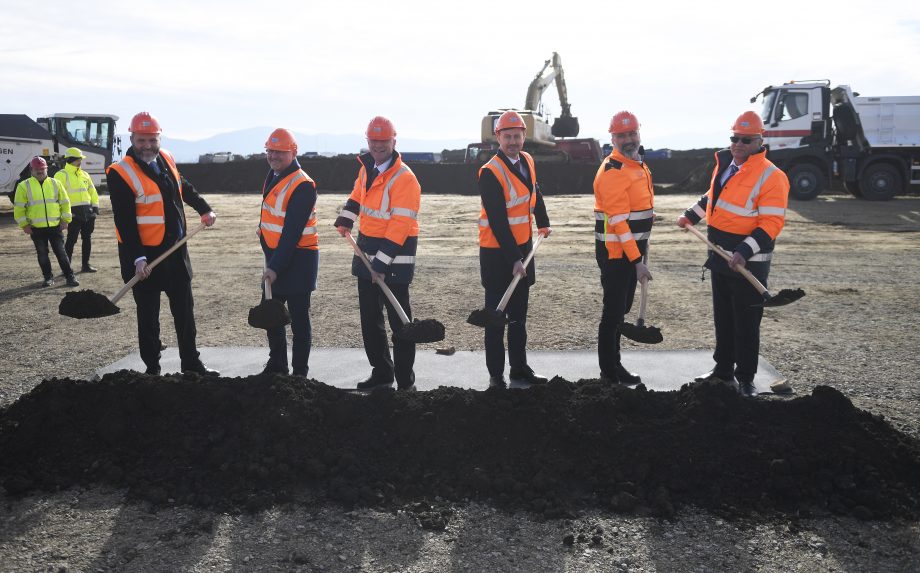 Megkezdődött a Volvo ipari parkjának építése