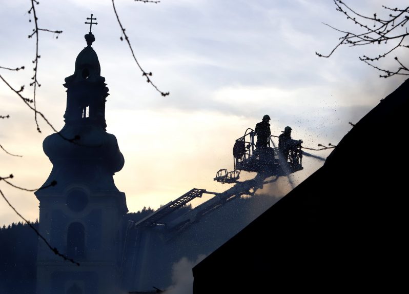 A hétvégi selmecbányai tűz után két történelmi épületben végez kárfelmérést az Allianz