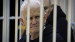 Tíz év börtönre ítéltek Fehéroroszországban egy Nobel-békedíjas emberi jogi aktivistát