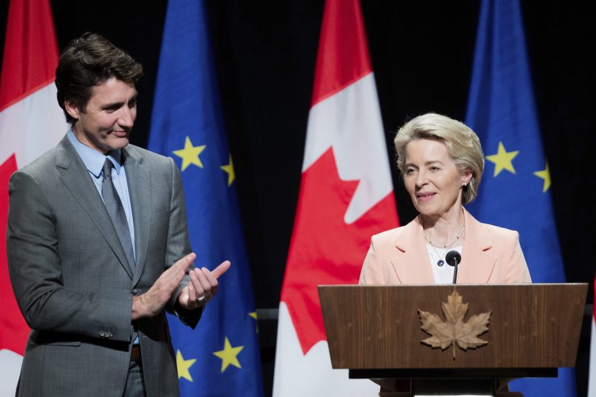 Ursula von der Leyen: Kanada a katonák kiképzésével megmentette Ukrajnát