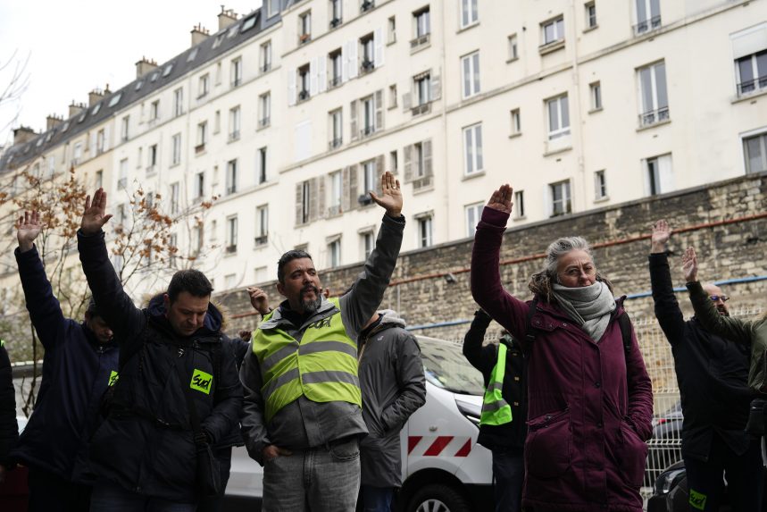 Országos méretű sztrájk Franciaországban