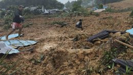 Minimum tizenegy halálos áldozata van az indonéziai szigeten történt földcsuszamlásnak