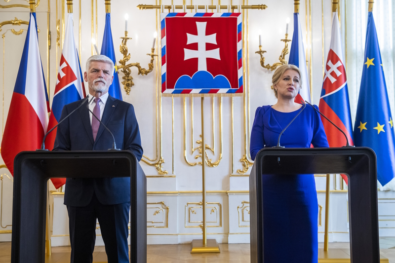 A szlovák és a cseh államfő együtt érkezett Kijevbe