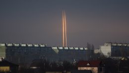 Orosz rakétacsapás ért egy kremencsuki nyaralóövezetet