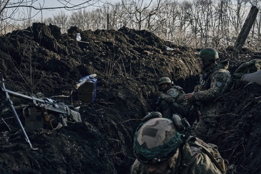 Gyengül az orosz haderő Bahmut térségében, helyenként vissza kellett vonulniuk