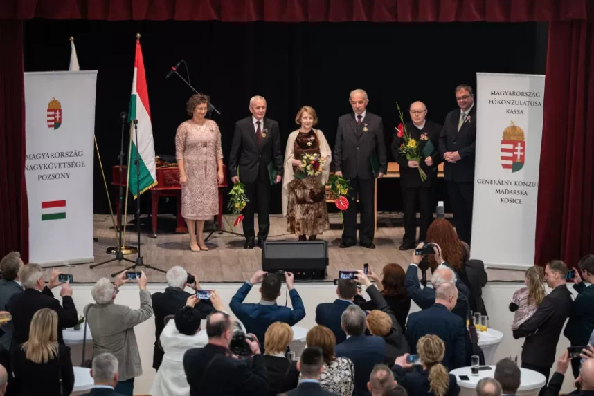Magyar állami kitüntetéseket adtak át Rimaszombatban
