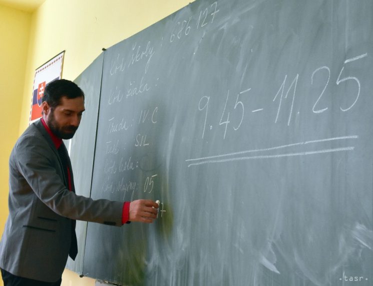 Egyre több tanár hiányzik az oktatásügyből