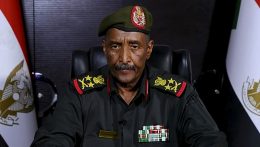 Elutasította a további politikai vitát ellenlábasával Szudán katonai vezetője
