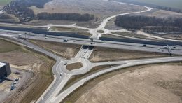 NDS: Zajlik az építési terület előkészítése a D1-es autópálya Pozsony utáni kiszélesítésének részeként