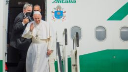Magyarországra érkezik Ferenc pápa