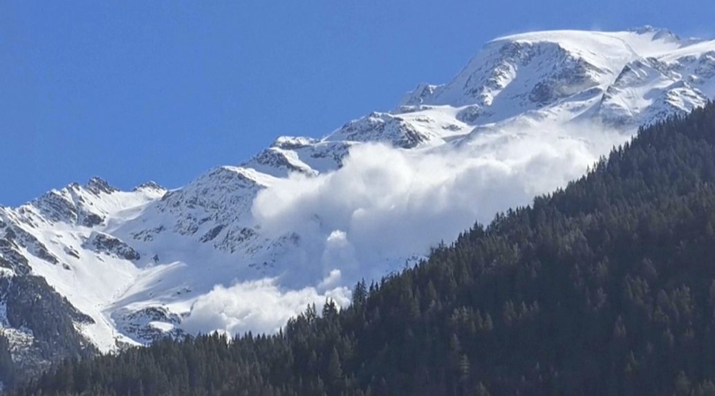 Öt síelő holttestét találták meg a a svájci Alpokban