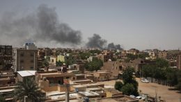 Blinken: átmeneti tűzszünet lép életbe Szudánban