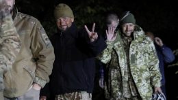 Ukrajna újabb 12 állampolgára térhetett haza orosz hadifogságból