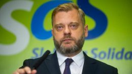 Leváltotta a parlament Juraj Krúpát, a védelmi bizottság elnökét