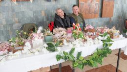 Tavaszi virágvásár és termelői piac Pereden