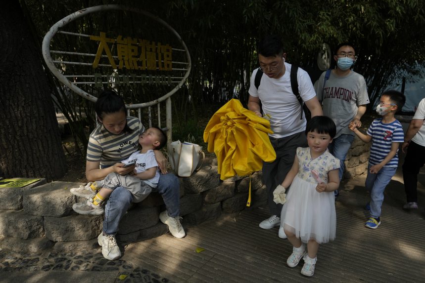 A születésszámok fellendítésére törekszik Kína