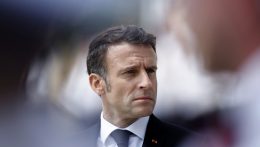 Francia hivatali kollégáját fogadta az államfő