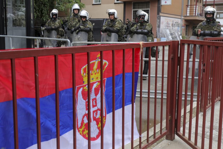 Az összecsapássá fajult tiltakozás vert újabb éket Belgrád és Pristina közé