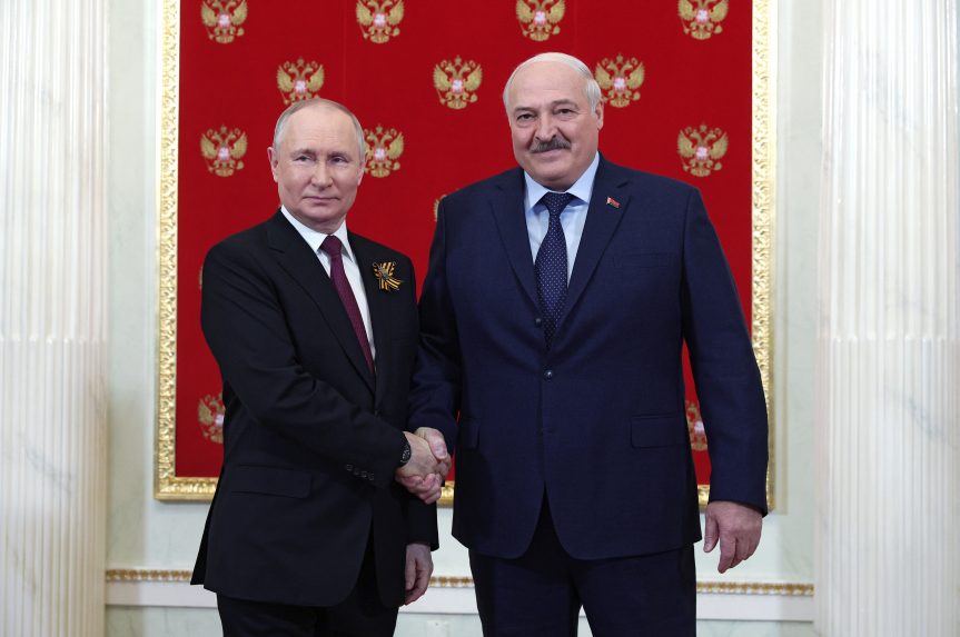 Meglepően korán távozott a fehérorosz elnök Putyin ünnepségéről