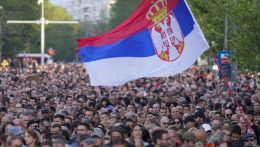 Több városban is tiltakozást tartottak a kormány ellen Szerbiában