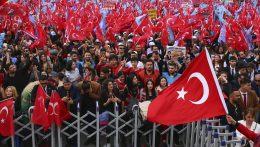 Véget ért a választási kampány Törökországban