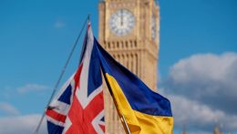 Több milliárd dolláros pénzügyi segítséget nyújt az ukrán gazdaság stabilizálásához London