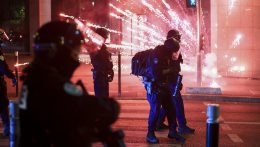 Letartóztatták a rendőrt, aki Párizs elővárosában lelőtt egy kamaszt