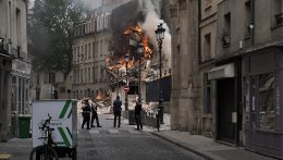 Legalább 37 sérültje van egy párizsi robbanásnak