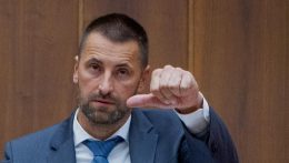 Viskupič családi okokra hivatkozva nem indul az SaS elnöki posztjáért