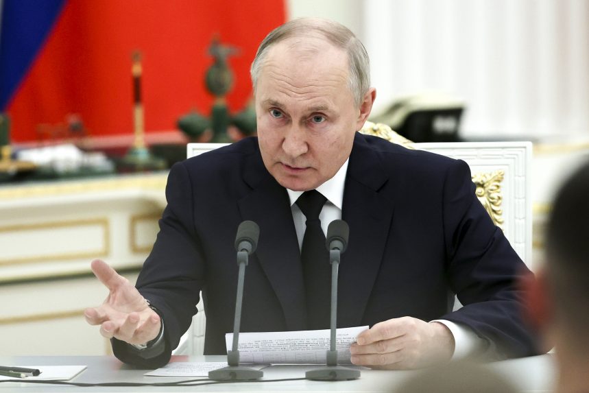 Putyin szerint kézigránát felrobbanása okozta Prigozsinék repülőgép balesetét