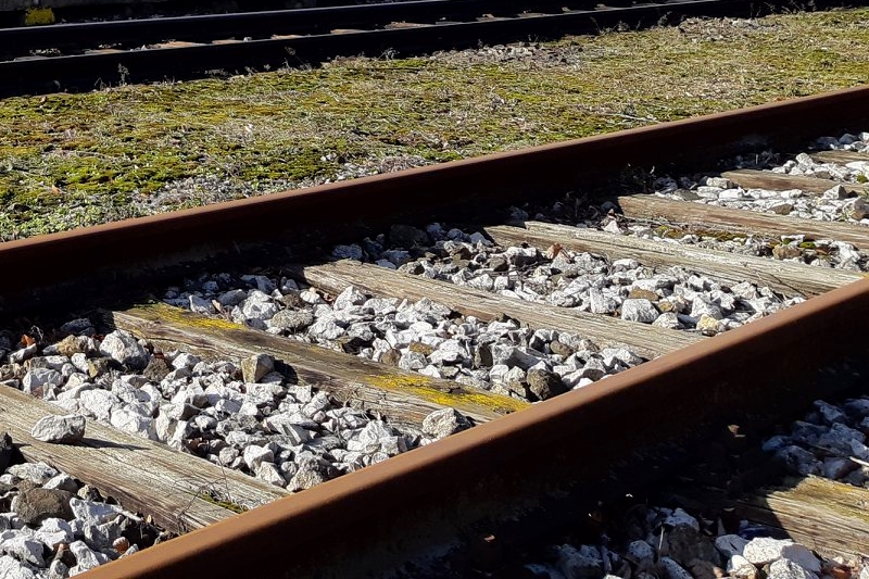 Szlovéniában munkások egy csoportjába rohant egy vonat, ketten a helyszínen meghaltak