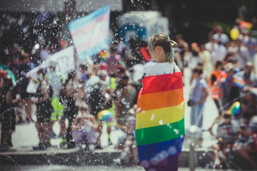 A Pride-rendezvények idején jelentősen emelkedett az LMBTQ-közösséggel kapcsolatban terjedő dezinfomációk száma