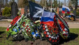 A nem megfelelő elsősegély és a lassú evakuálás felelős az orosz katonai halálesetek feléért