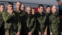 Menekültstátuszt ad a dezertáló orosz katonáknak Franciaország