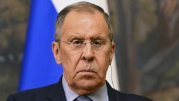 A Kreml bírálja Bulgáriát, amiért nem engedte átrepülni Lavrov gépét a légterén