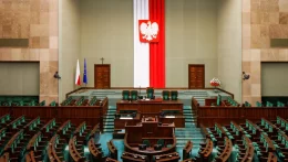 Október 15-én lesz a lengyel parlamenti választás