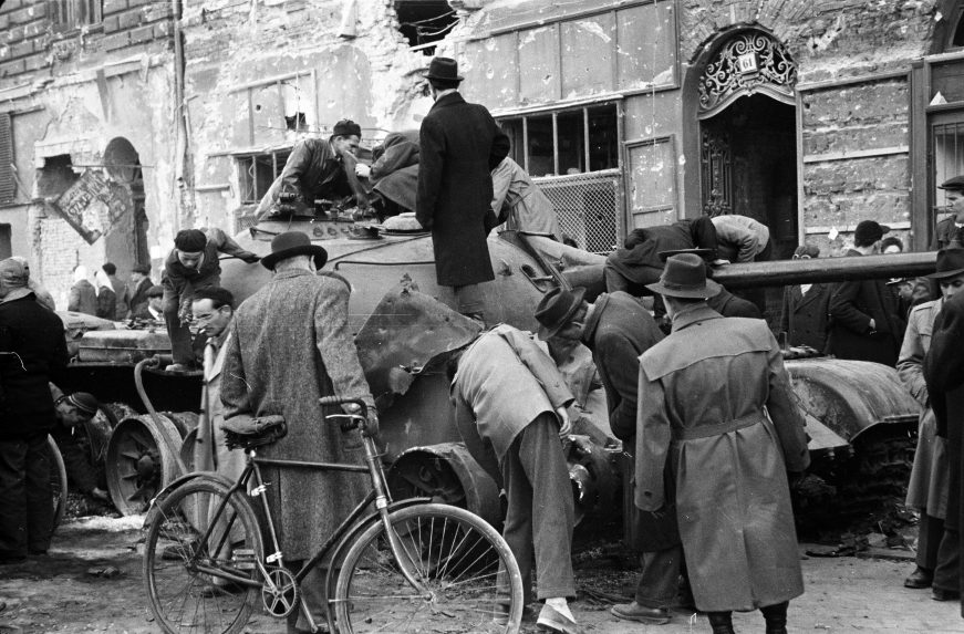 A budapesti orosznagykövetség szerint nem nevezik fasisztának az orosz tankönyvek az 1956-os forradalmat