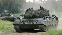 Megérkeztek Ukrajnába az első dán Leopard 1-es harckocsik