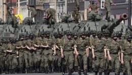Oroszország növelni készül a hadsereg forrásait