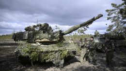 Megérkeztek az első Abrams tankok Ukrajnába