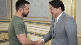 Váratlanul Kijevbe érkezett a japán külügyminiszter