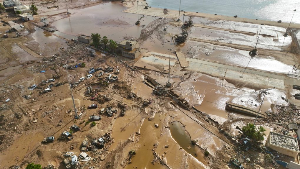 11 ezer fölött a líbiai áradások halálos áldozatainak száma